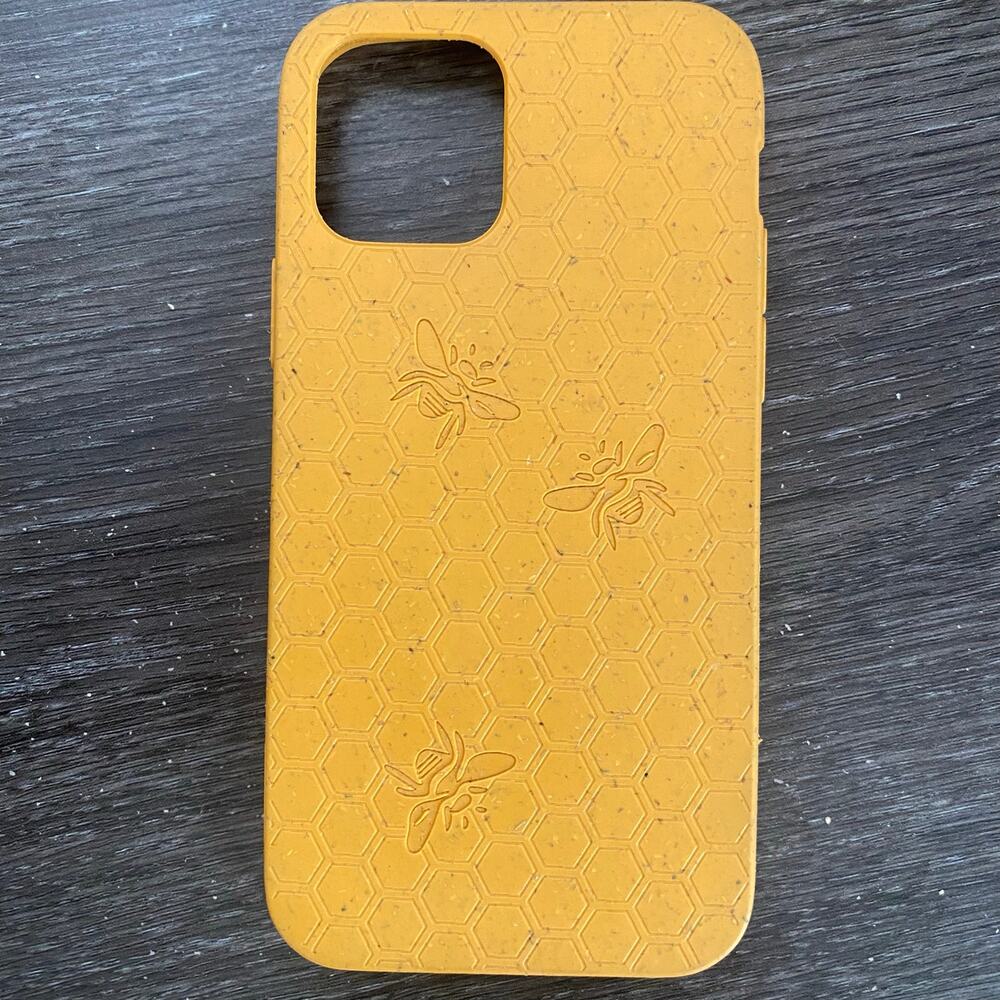 Pela Case IPhone 12 Honey Bee Yellow Phone Case